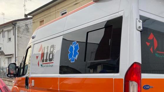 Violento scontro tra bici Ferita turista di 53 anni