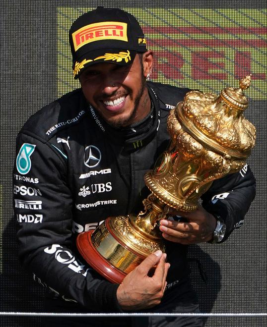Hamilton: «Gran giornata Ho lasciato spazio a Max»