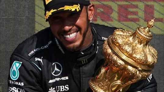 Hamilton: «Gran giornata Ho lasciato spazio a Max»