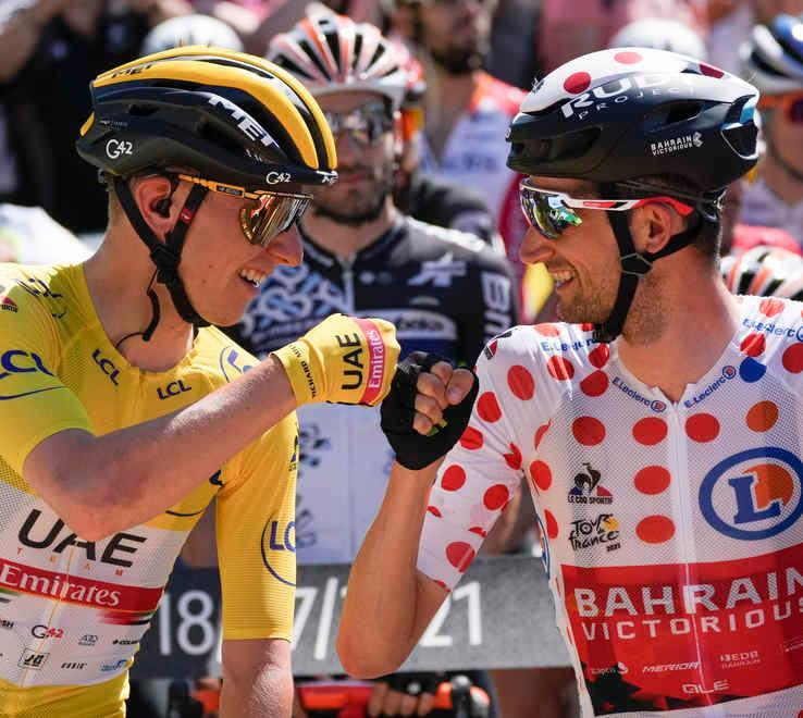 Nella festa di Pogacar arriva il guizzo di Van Aert 