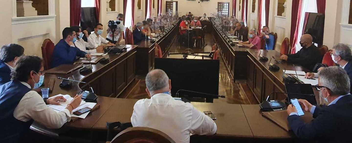 Un momento del confronto a Palazzo Ducale