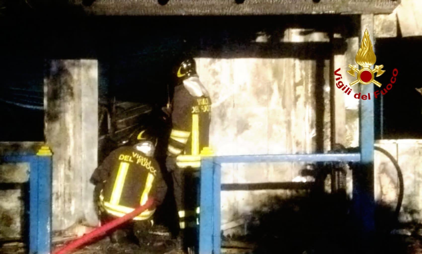 Vigili del fuoco impegnati su due incendi a Quartu e Siliqua