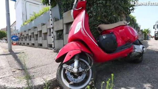 Pontelagoscuro, scontro auto-scooter: ferita un'infermiera