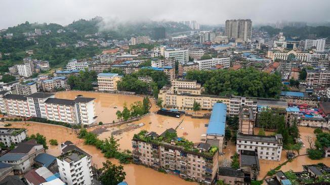 Cina: inondazioni, evacuati in quasi 300mila nell'Henan