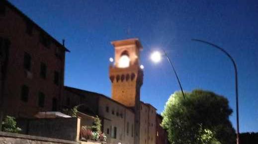 Ancora lampioni nuovi con illuminazione a led nelle strade di Pescia