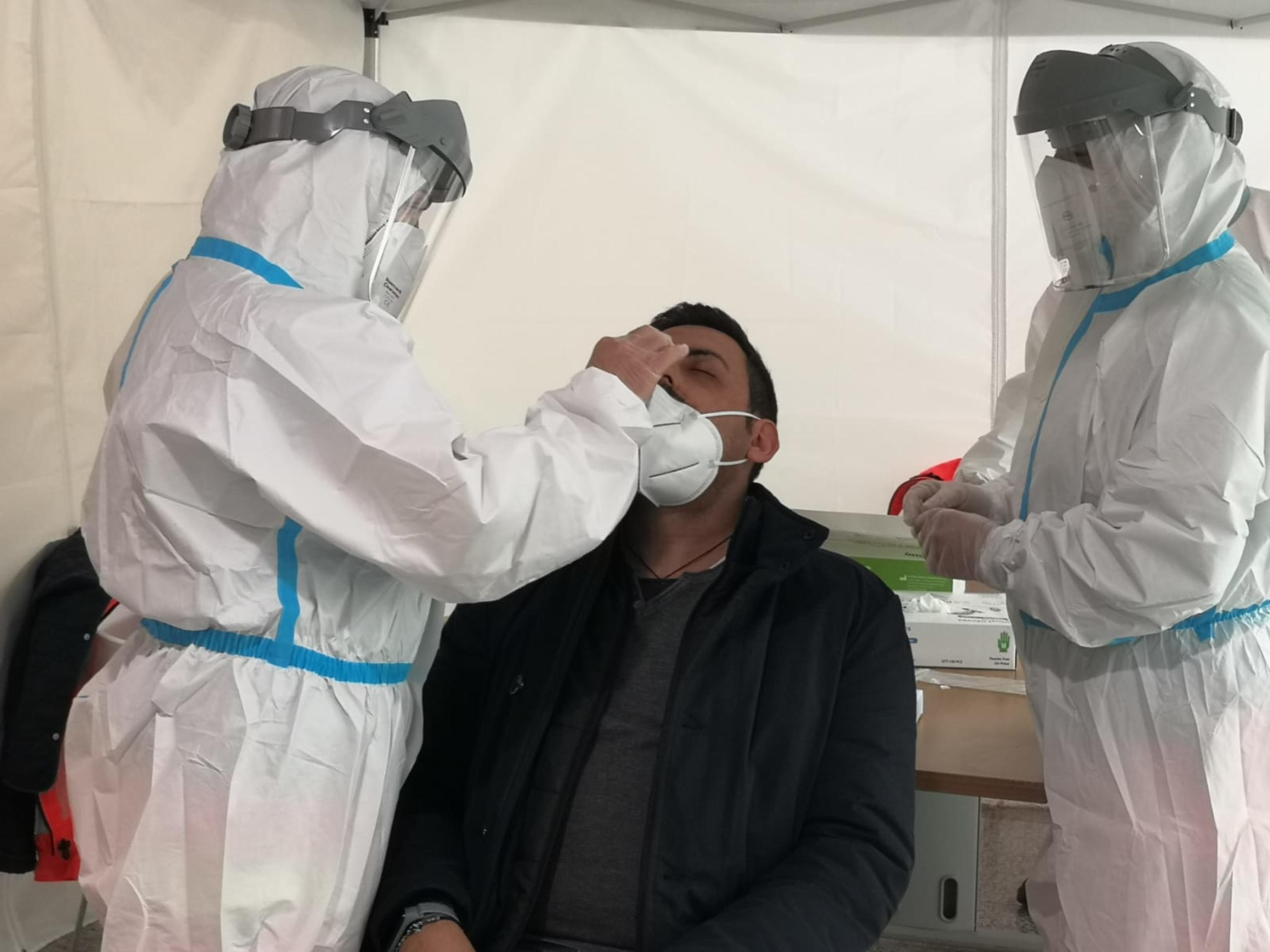 Covid, incremento del 212 per cento di contagiati nell'isola