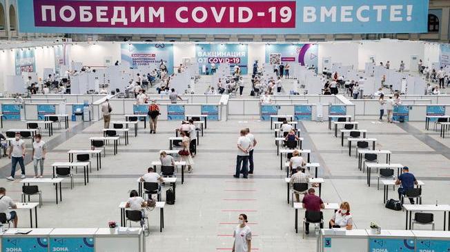Covid: Russia, 24.471 casi e 796 morti in 24 ore