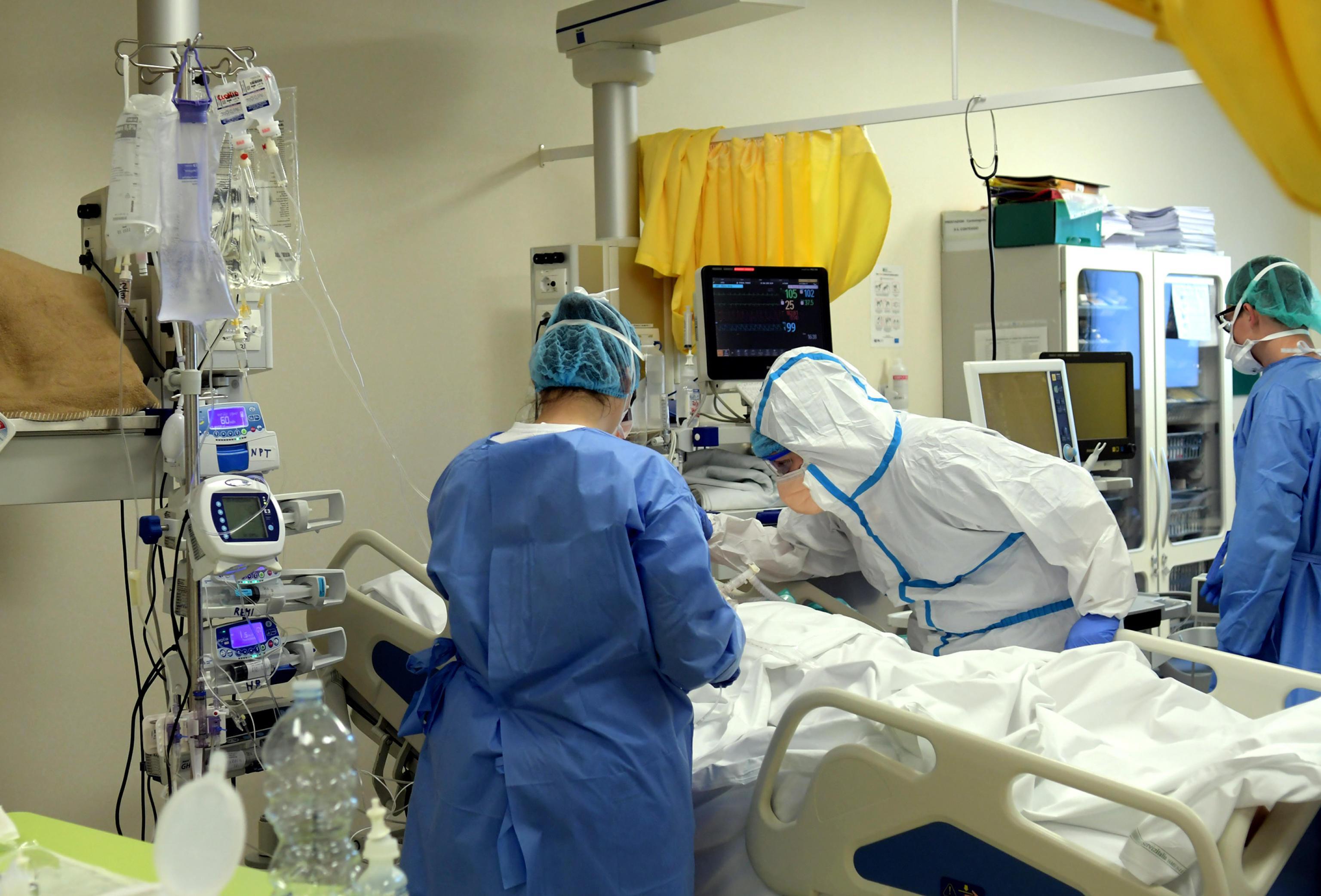 Covid in Sardegna, un decesso e 246 nuovi casi con il tasso di positività al 6,51 per cento