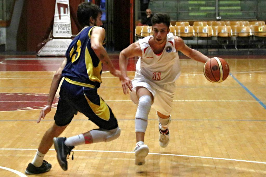 Basket Cecina resta in serie B: ecco chi guiderà la squadra. E per la regia c'è un super colpo 
