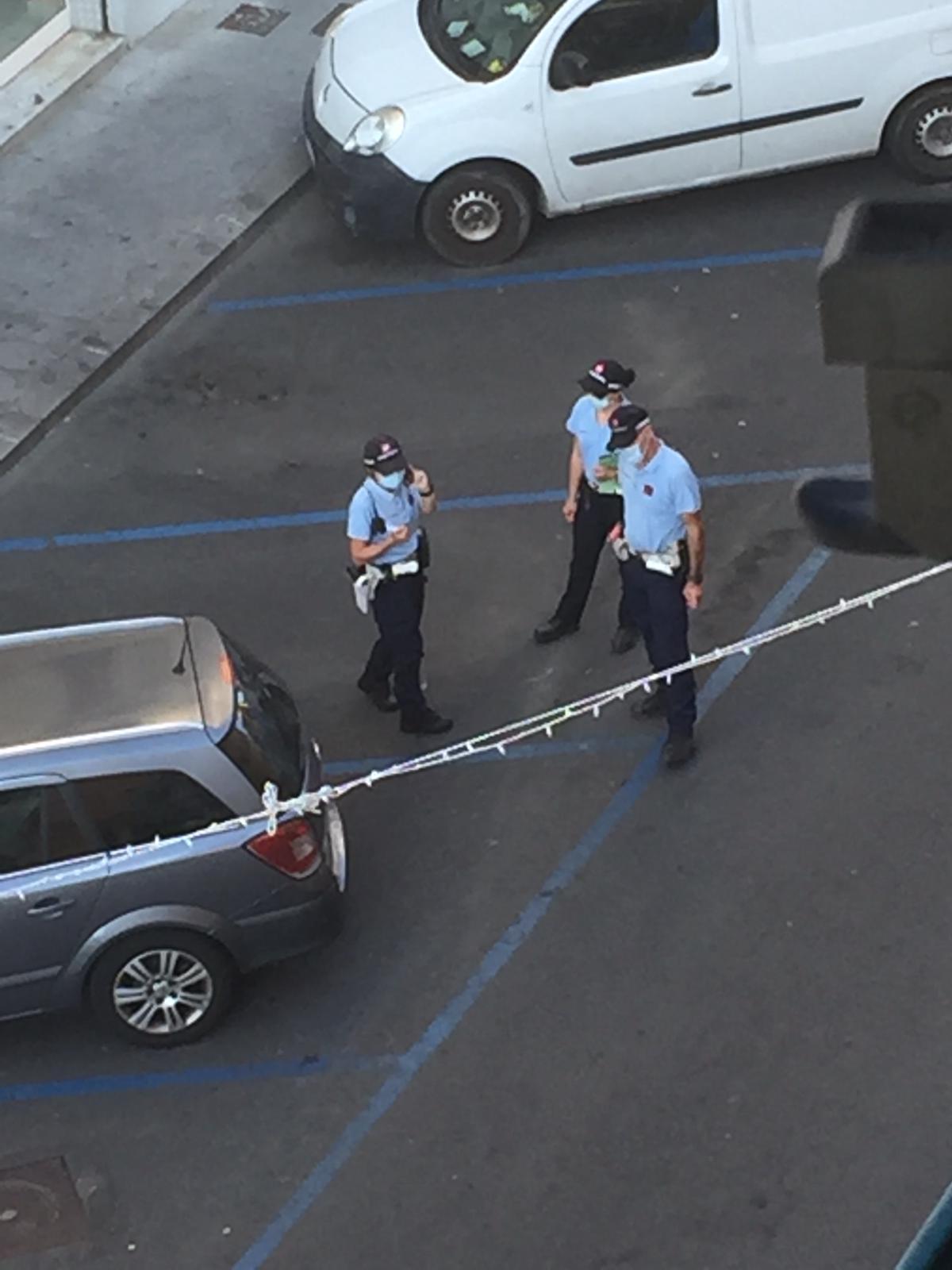 Agente della polizia municipale investito da una moto al parco Levante 