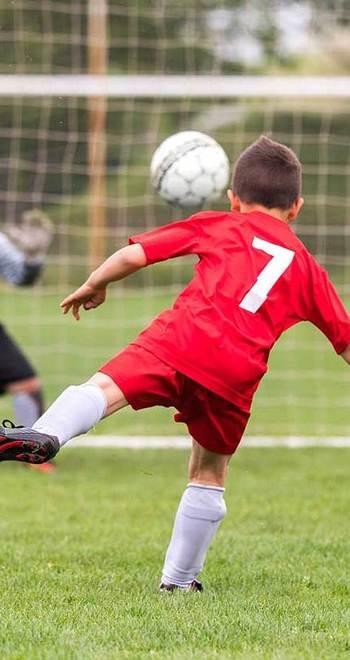 Undici anni eppure già esclusi «Questo calcio non è più sport»