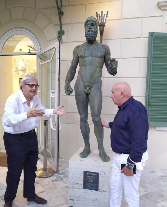 Sgarbi a Villa Bertelli per Alfredo Catarsini