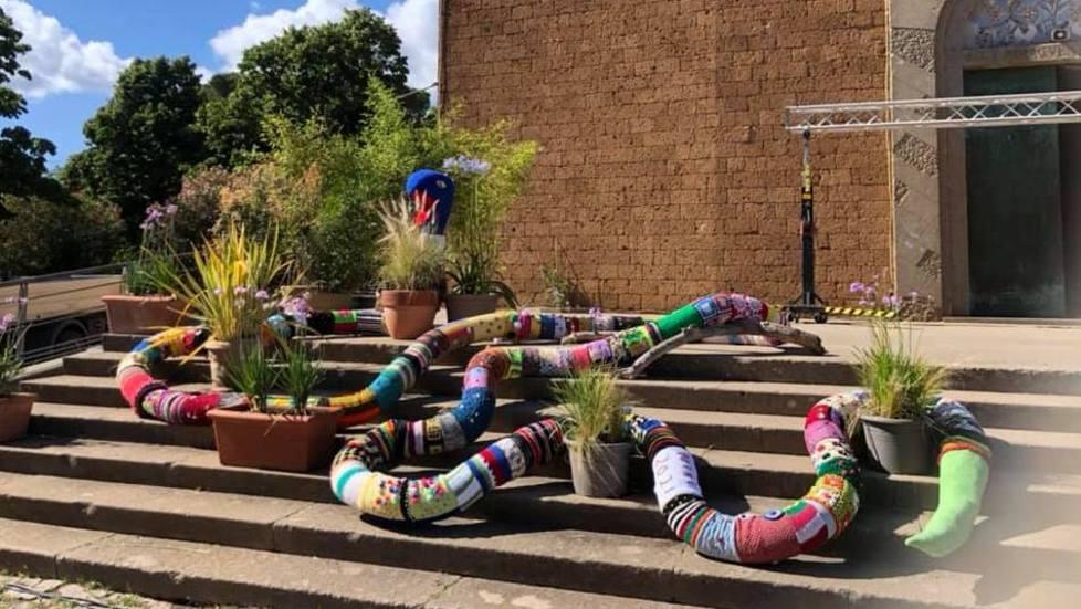 Un “serpentone” ispirato alla magnifica Niki 