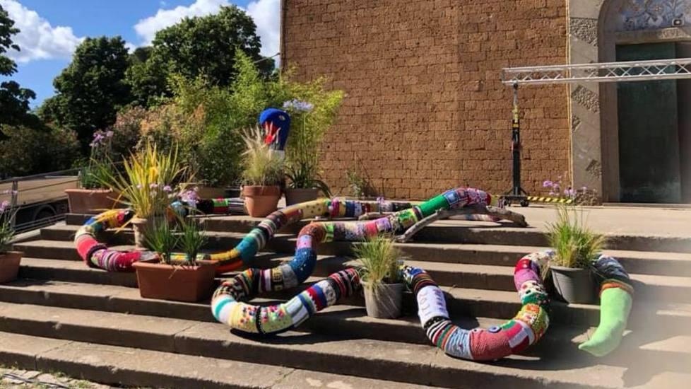 Un “serpentone” ispirato alla magnifica Niki