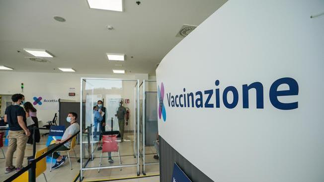 Vaccini: Fedriga, oggi già prenotate 2.782 somministrazioni