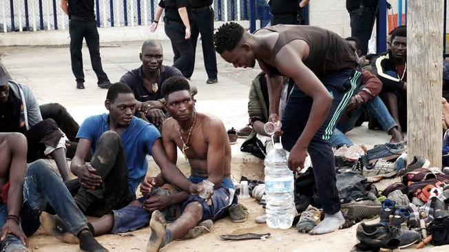 Migranti: Spagna, soccorse 19 persone vicino Ceuta