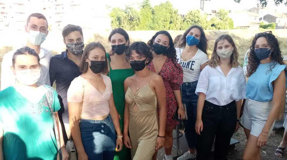 Alcuni dei 12 studenti di un'unica classe che hanno ottenuto 100 alla maturità