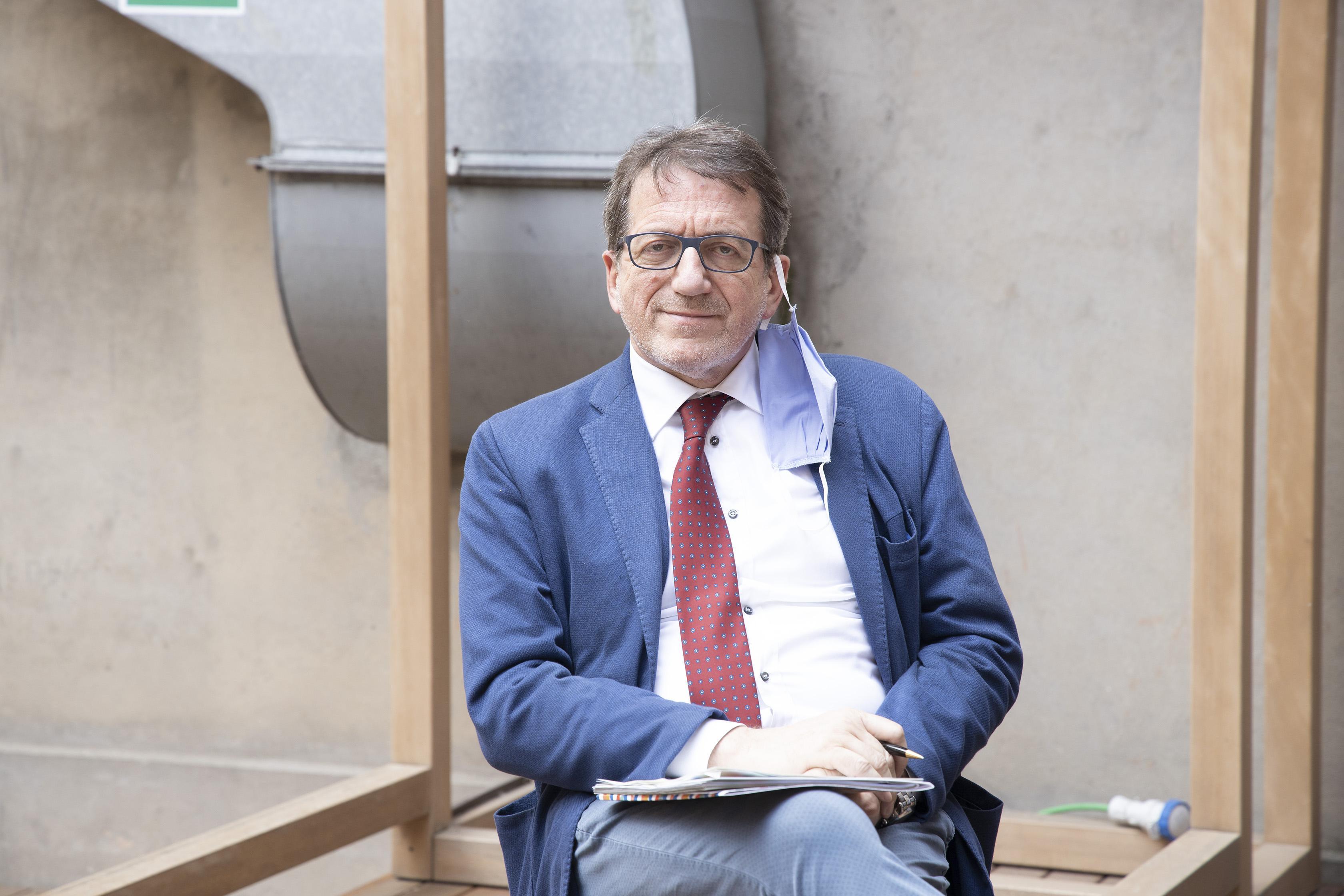 Vaccino, i politici modenesi dicono “sì” 