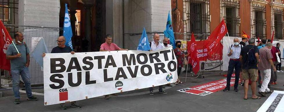 Il cuore degli operai: danno parte di stipendio alla famiglia di Daniele