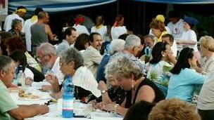 Residenti e turisti insieme per la tre giorni dedicata al cacciucco