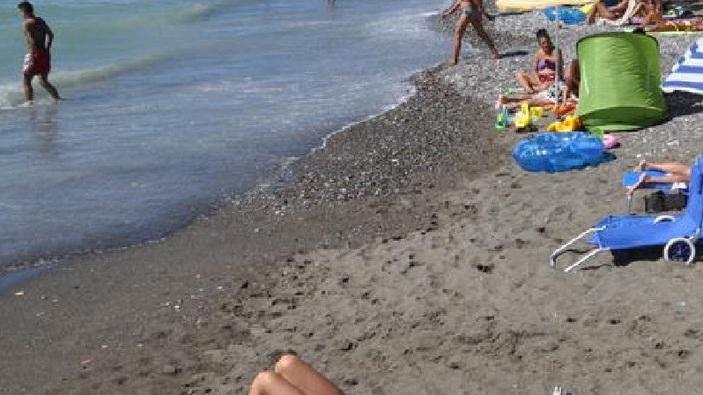 Controlli sugli arenili per informare i bagnanti ed evitare assembramenti