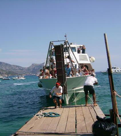 Pontile vietato a Cala Luna arriva il no del Demanio 