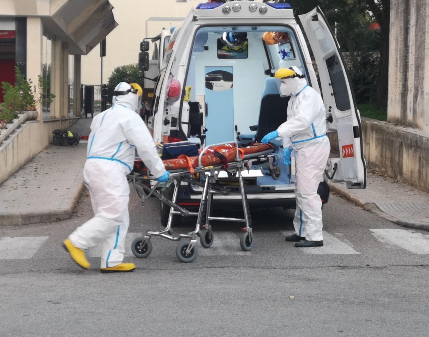 Sassari, in Aou l’ambulanza arriva dopo ore 