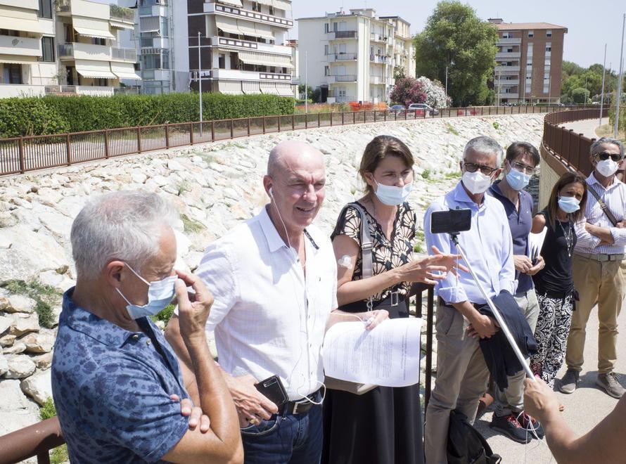 Cattivi odori lungo il rio Maggiore, arriva la soluzione: una centralina "pulirà" l'acqua  