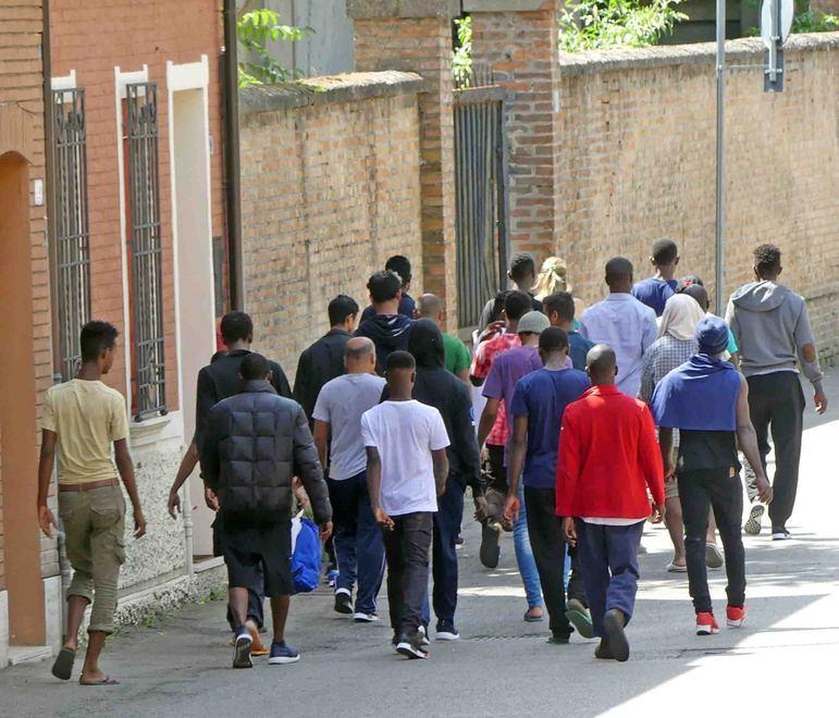 Vaccino ai migranti ospiti dei Centri di accoglienza 