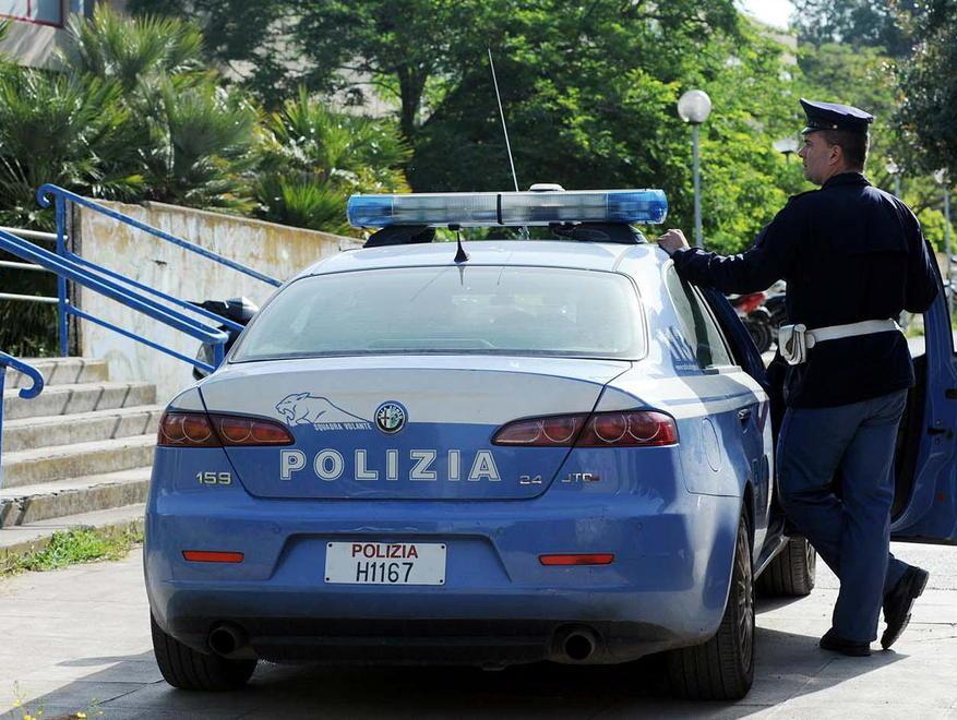 Una volante della Polizia (Foto d'archivio)