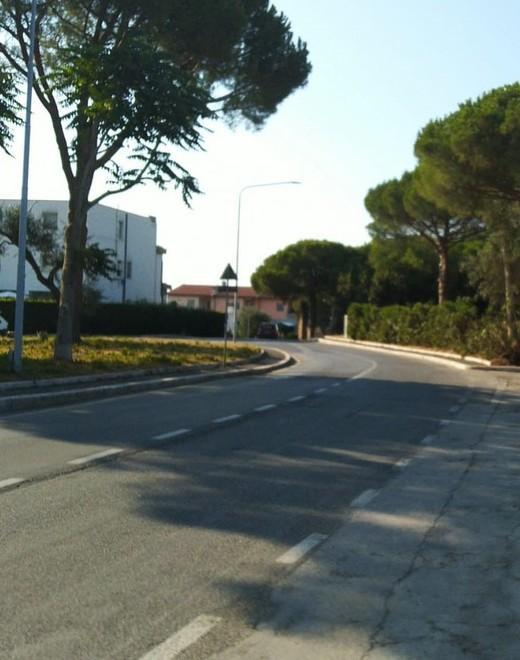 La strada dove è stato tranciato il cavo