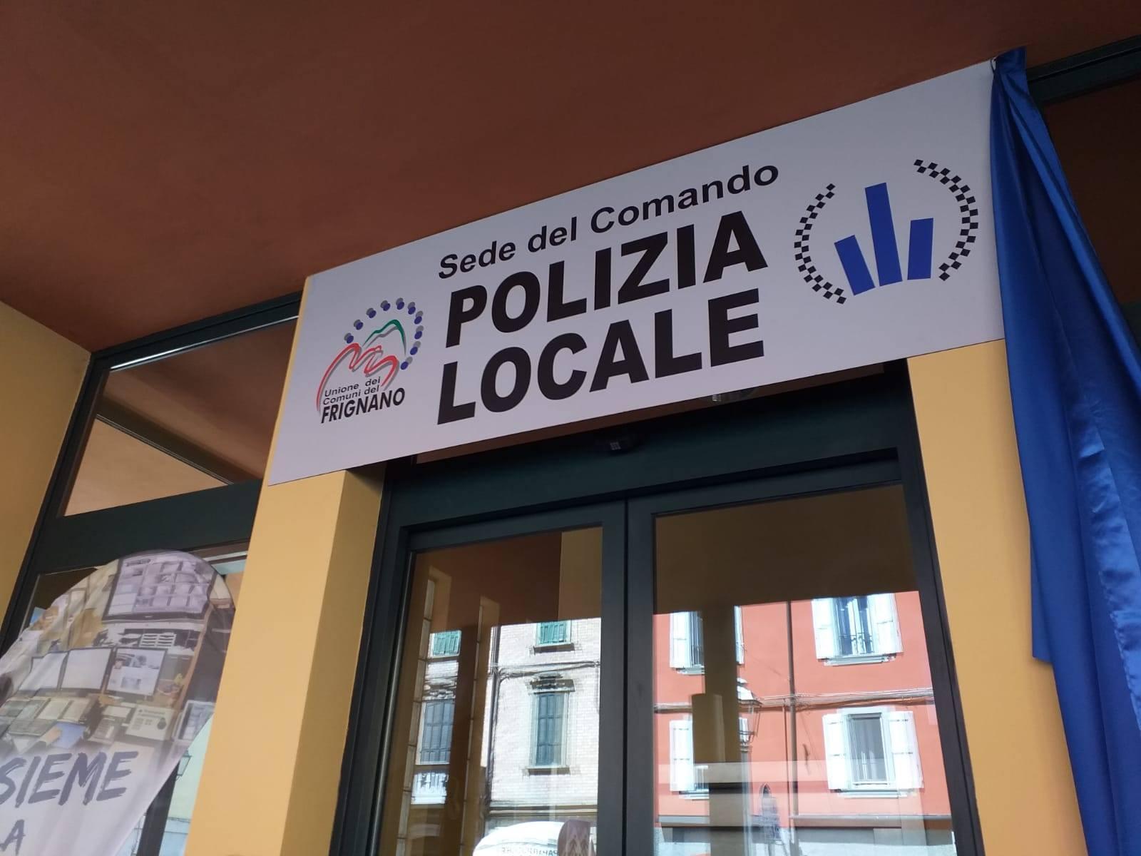 Modena, all'esterno della pizzeria dj e musica per 250 persone 