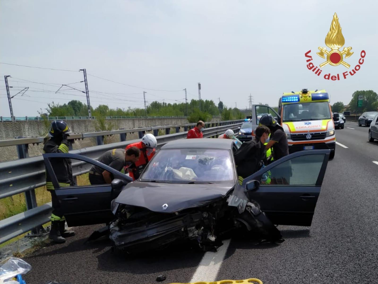 L'incidente in autostrada all'altezza di Gattatico dove è rimasta ferita una coppia di ottantenni