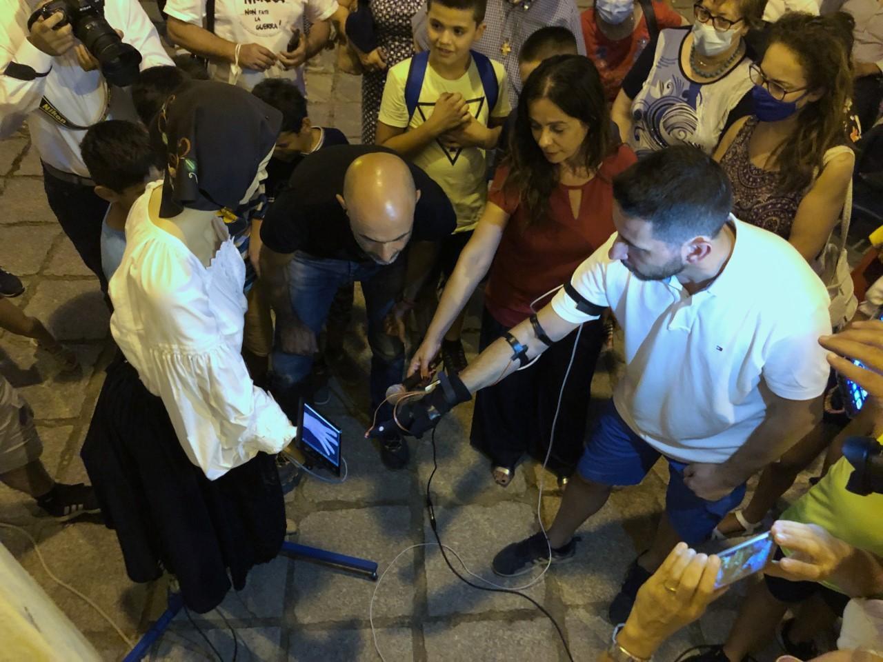 Il match ha attirato appassionati del gioco e curiosi della novità sulla "sfidante"