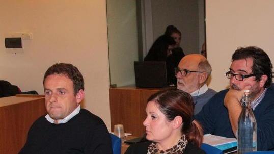 Il Pd riapre alle trattative «Facciamo le primarie»