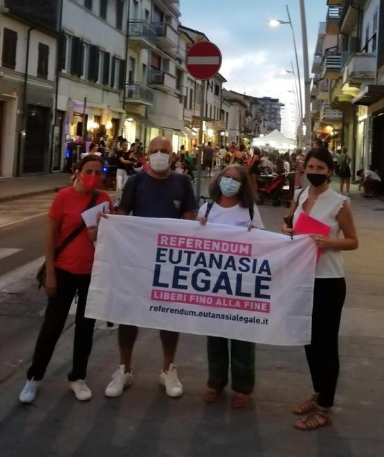 Referendum eutanasia, firme raccolte in piedi 