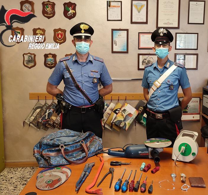 Furto sventato e ladri in fuga Sull’auto trovata altra refurtiva