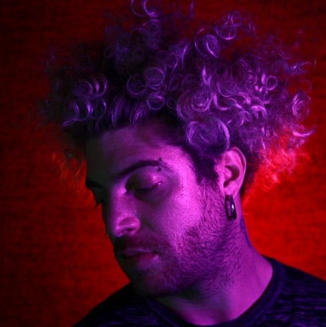Oggi al circolo Blackstar il rapper Alen e la band umbra Demagò