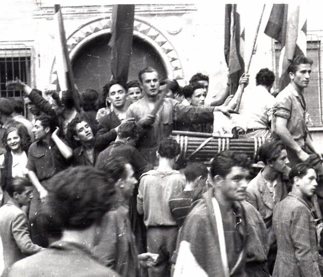 Feste e pochi scontri nel Ferrarese dopo la caduta di Mussolini 