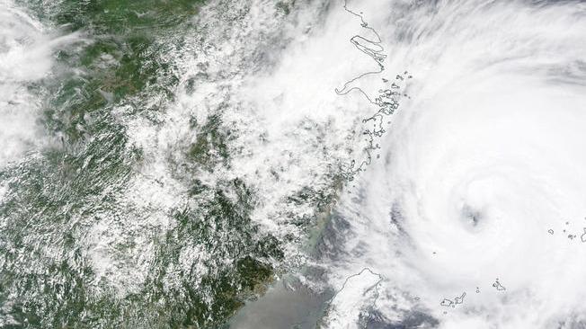 Cina: Shanghai sospende i voli per il tifone In-Fa
