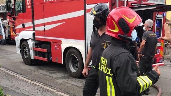 I vigili del fuoco all'opera a Galciana