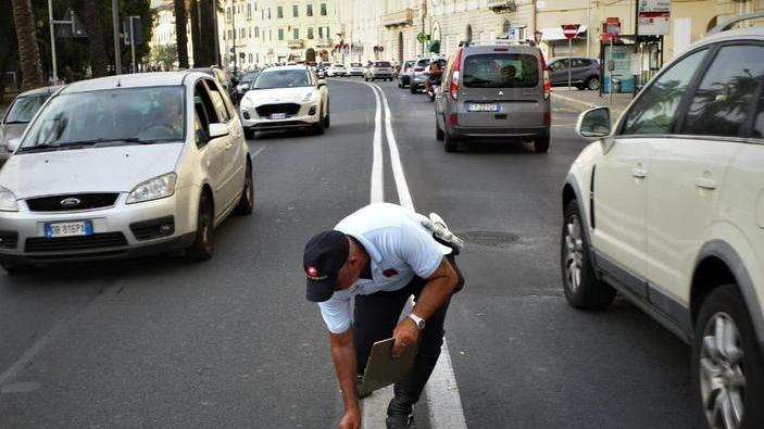 Nuovo incidente sul viale Italia: tre feriti. E mercoledì ecco i primi rallentatori