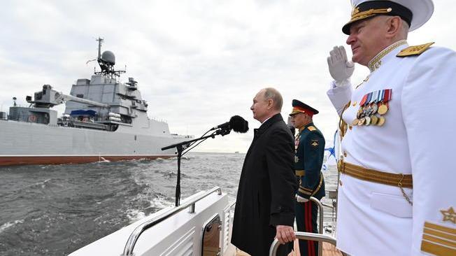 Putin, la flotta russa è in grado di sferrare attacchi letali