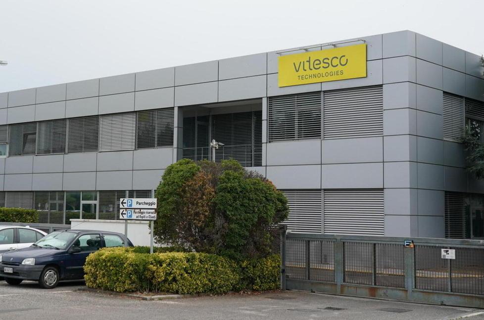 Vitesco, l’appello: salvate i 139 operai 