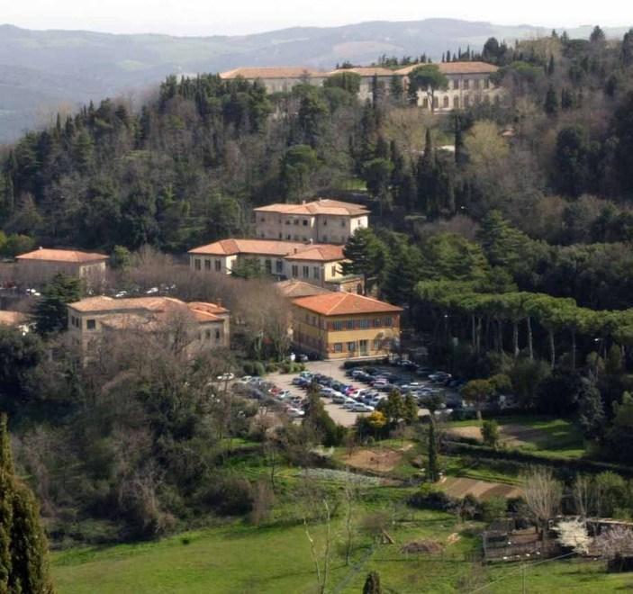 Ospedale, Fratelli d’Italia e Pd: «Basta tagli a servizi e personale sanitario»