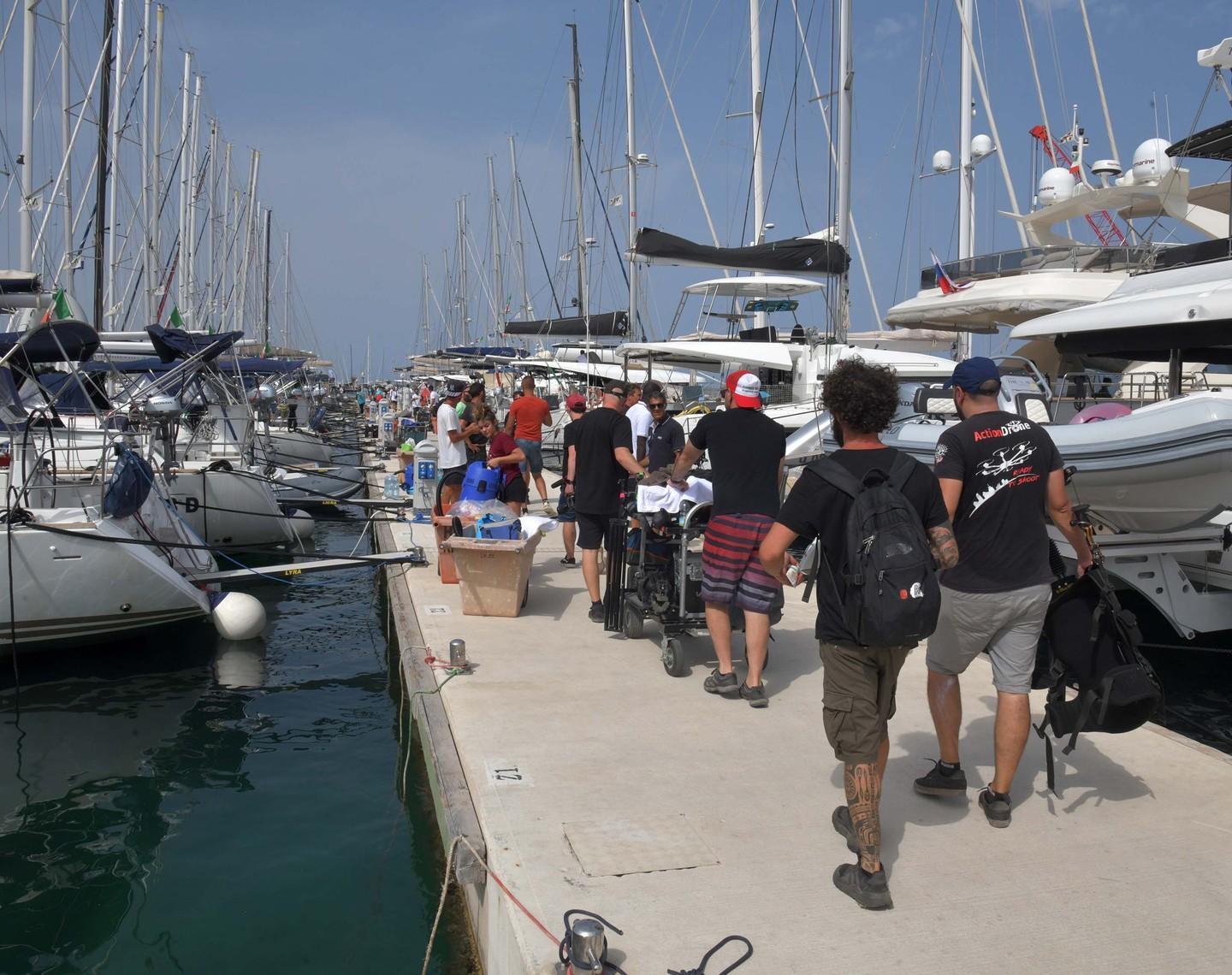 Per Salmo un maxi palco sul mare 