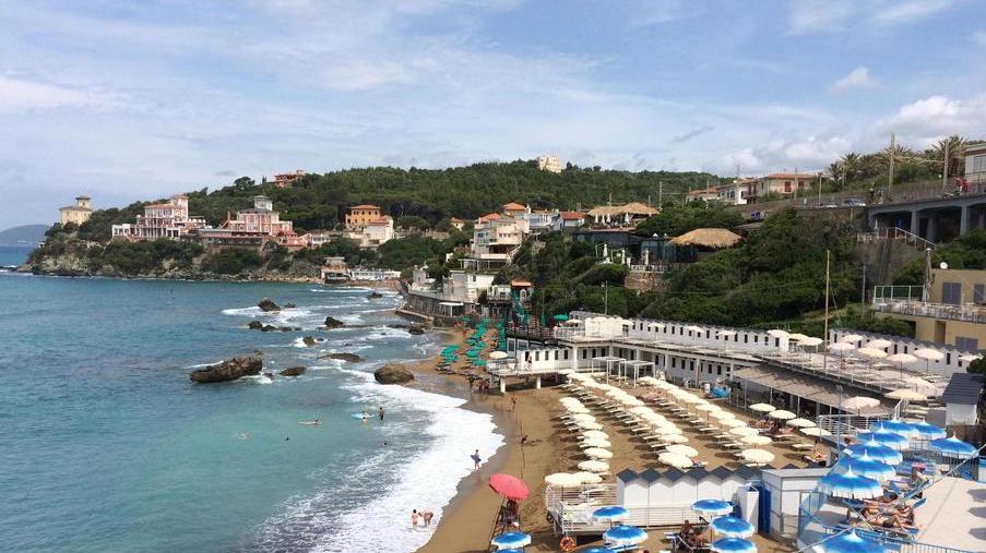 Gli stranieri tornano sulla costa, tanti svizzeri a caccia del sole