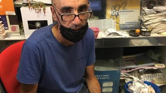 Il tabaccaio di via Telamonio, Fabrizio Rossi