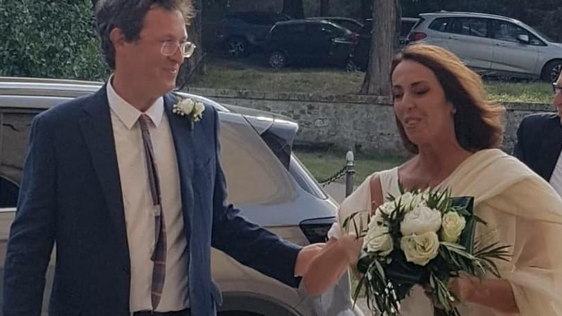 La giornalista Alessandra Sardoni si è sposata alla pieve ad Lamulas