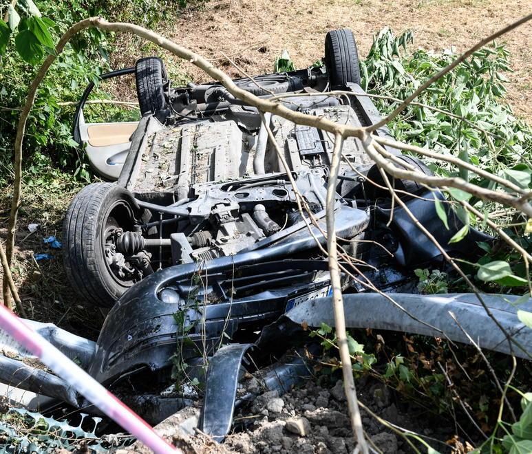 Con l’auto giù nella scarpata, grave un 54enne 